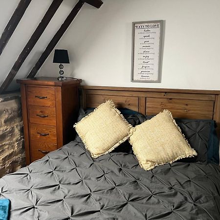 Crosskeys Inn Guest Rooms In Wye Valley Goodrich Bagian luar foto