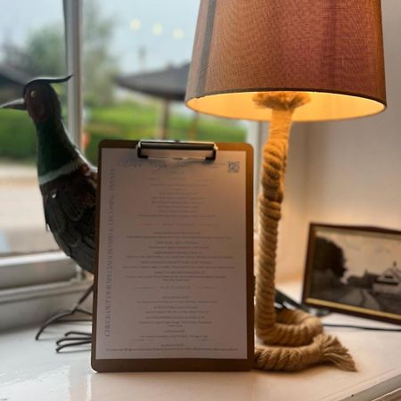 Crosskeys Inn Guest Rooms In Wye Valley Goodrich Bagian luar foto