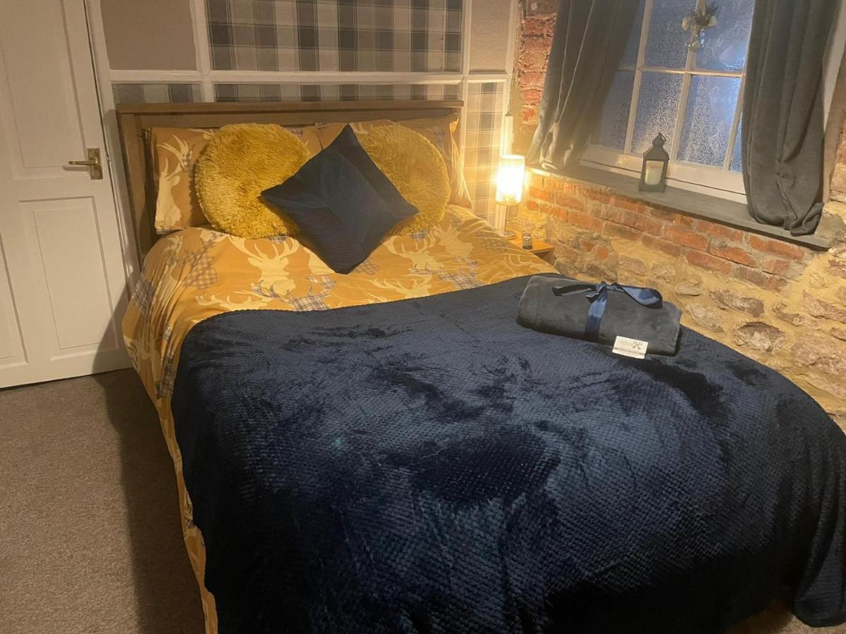 Crosskeys Inn Guest Rooms In Wye Valley Goodrich Bagian luar foto